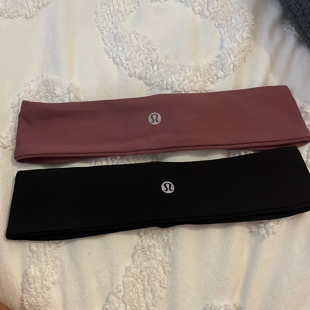 lululemon head bands and bag comes with it